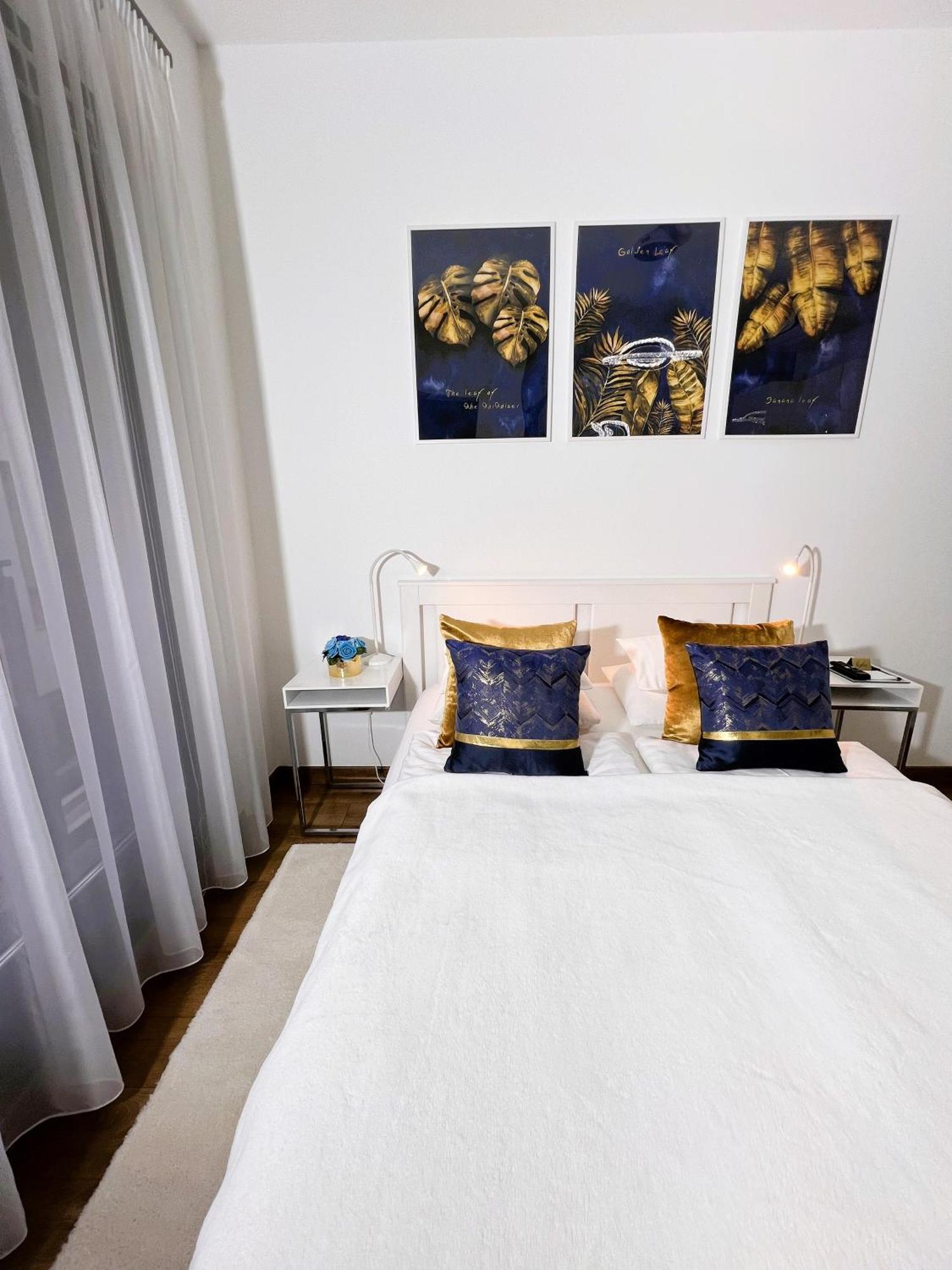 Luxe Central Studio With Pool, Parking & Ac Budapest Extérieur photo